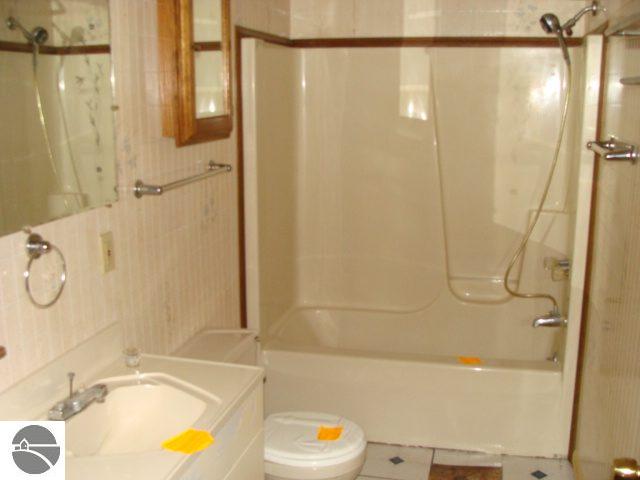 1697902-6.JPG