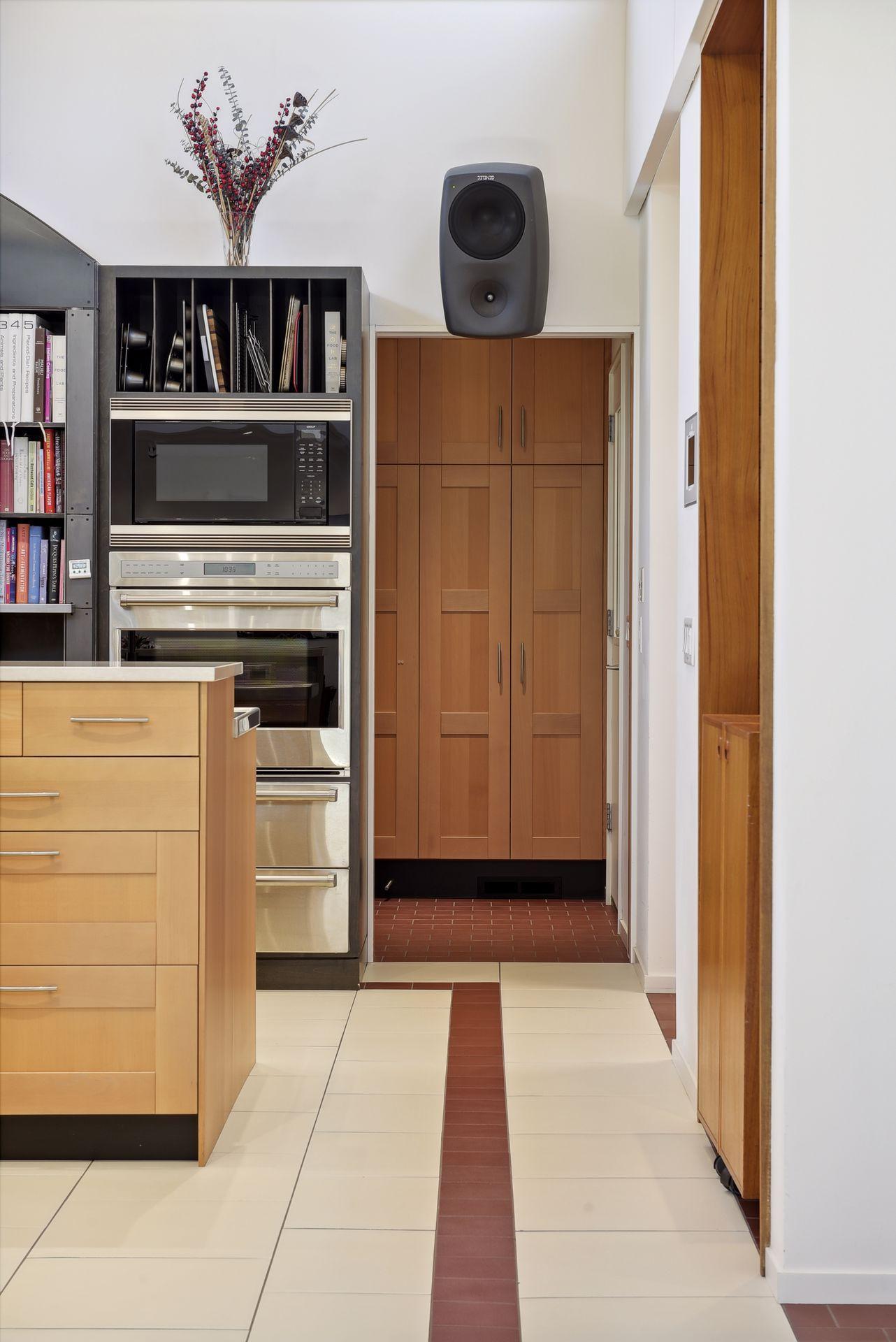 13733 Spring Lake Road Minnetonka, MN 55345 - Photo 13 of 51