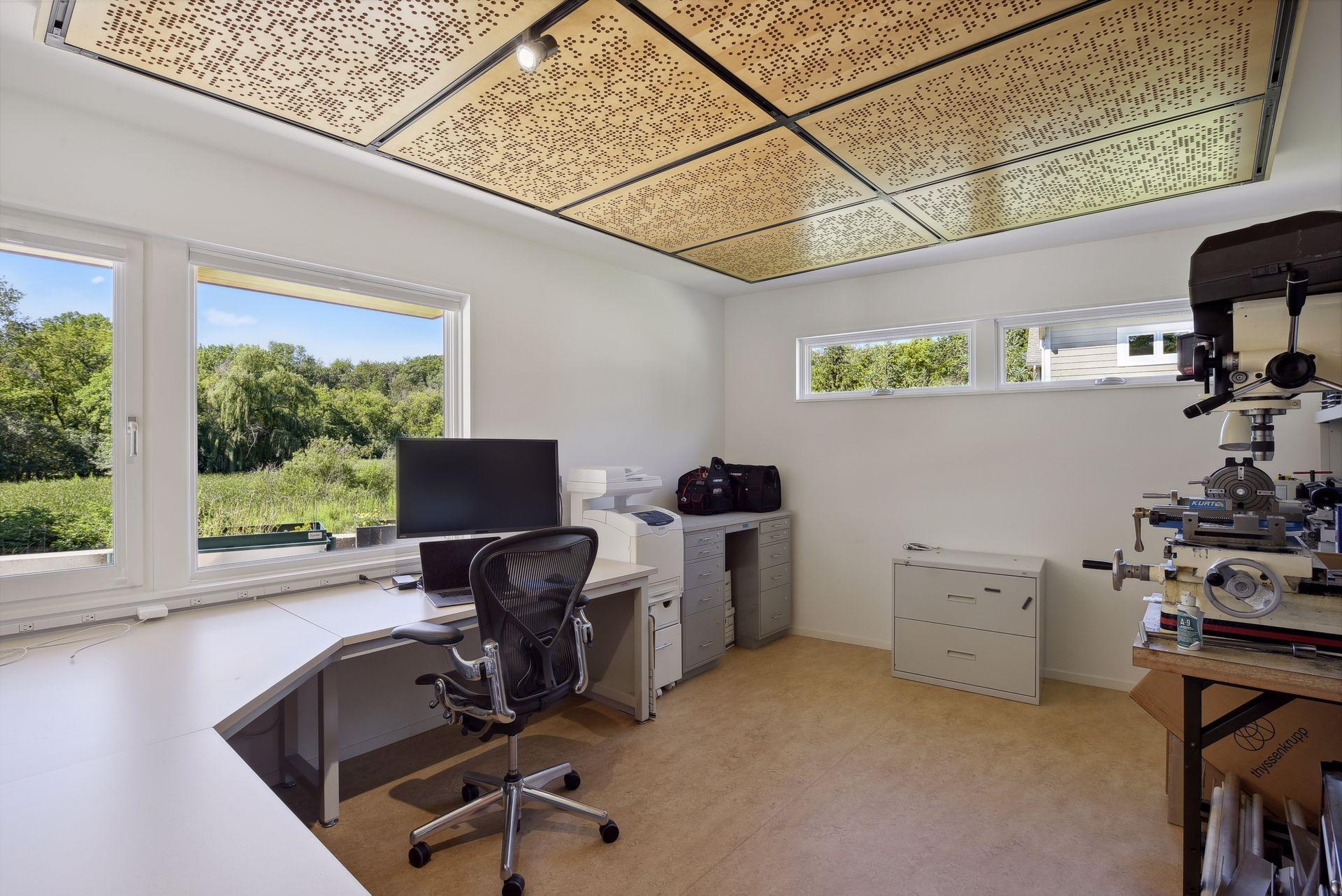 13733 Spring Lake Road Minnetonka, MN 55345 - Photo 20 of 51