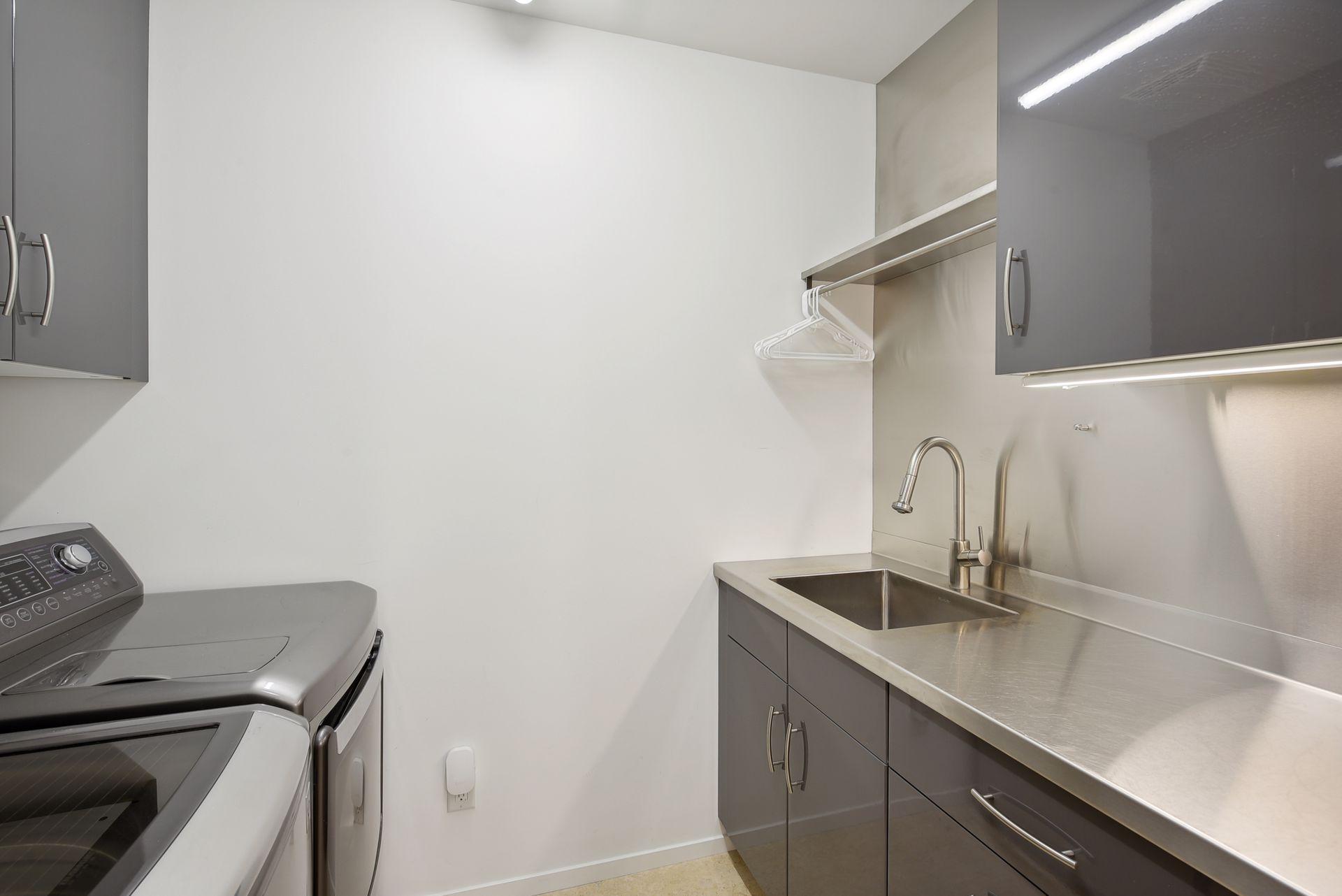 13733 Spring Lake Road Minnetonka, MN 55345 - Photo 26 of 51