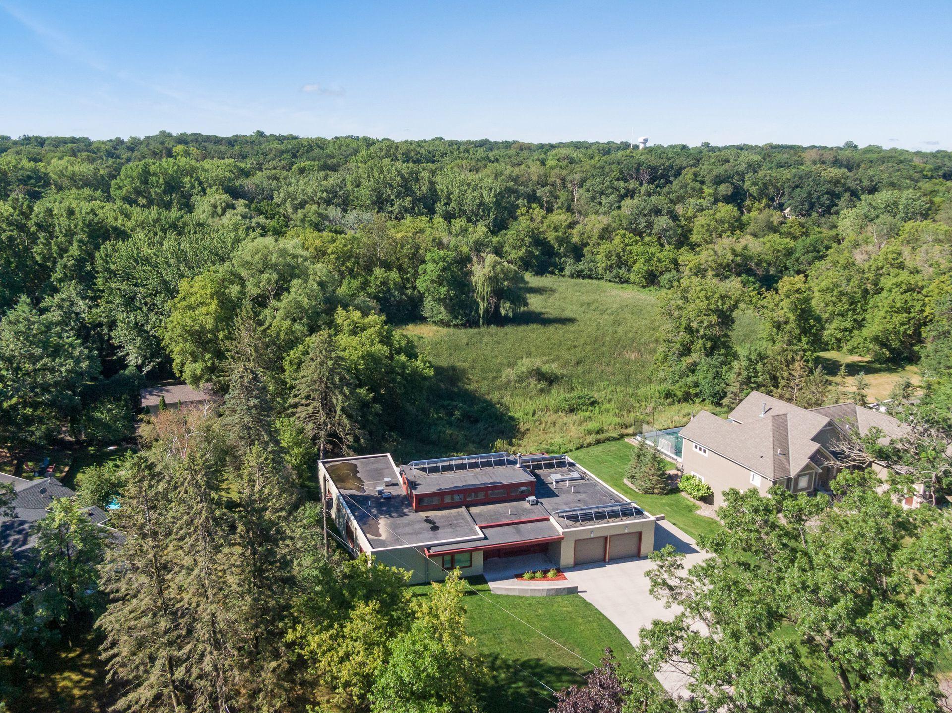 13733 Spring Lake Road Minnetonka, MN 55345 - Photo 3 of 51