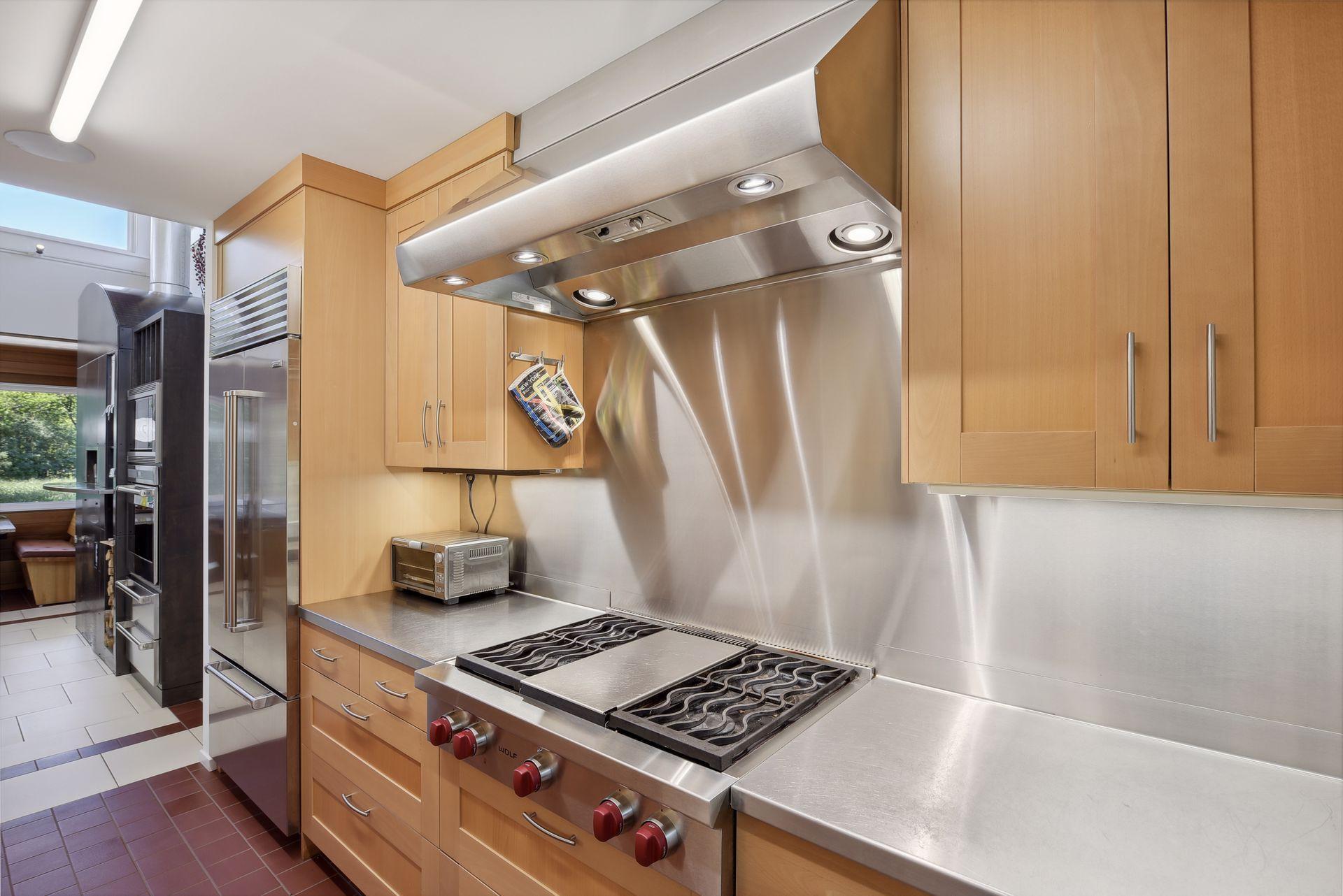 13733 Spring Lake Road Minnetonka, MN 55345 - Photo 10 of 51