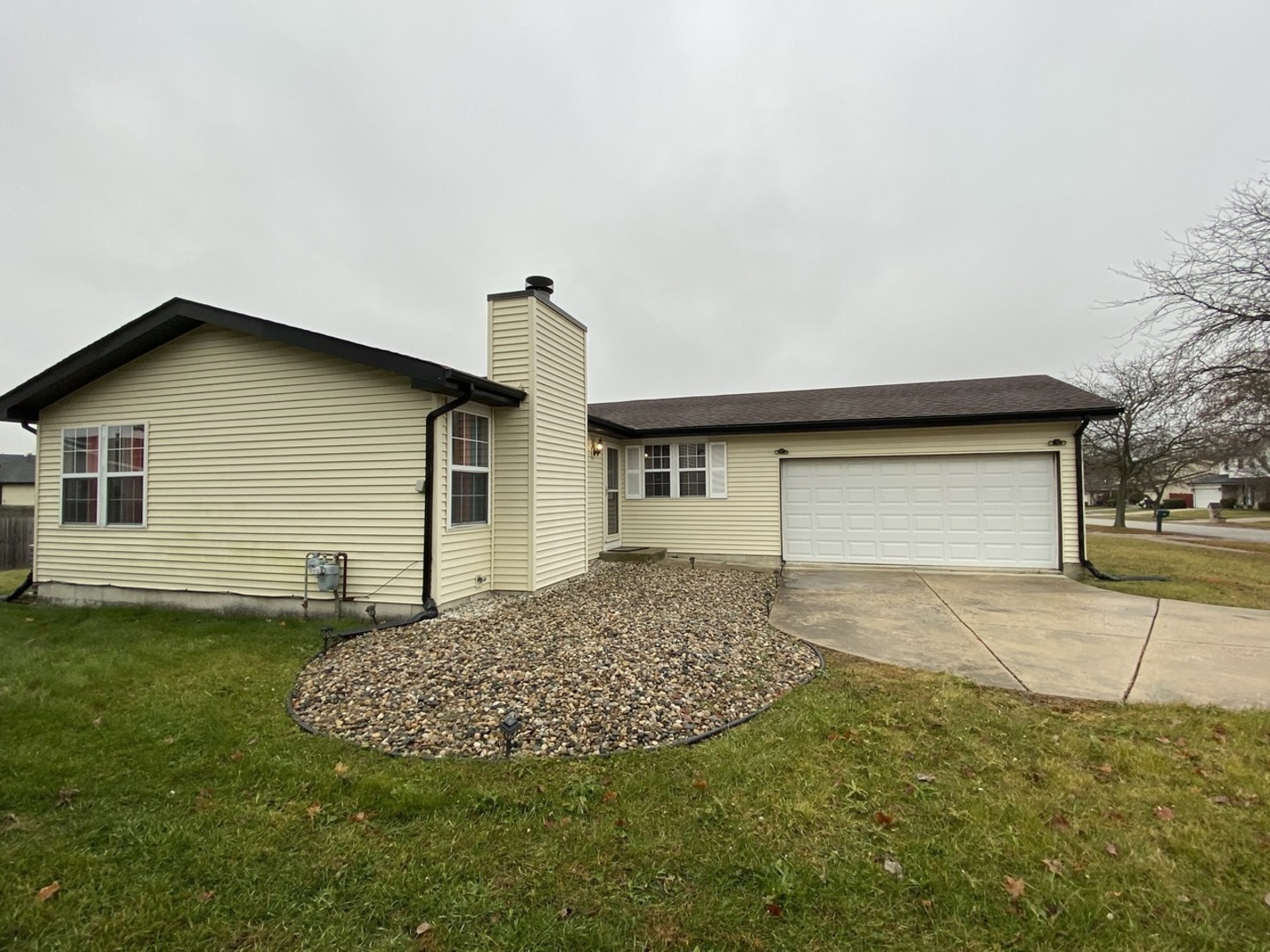119 White Oaks Road Matteson, IL 60443 - Photo 2 of 42