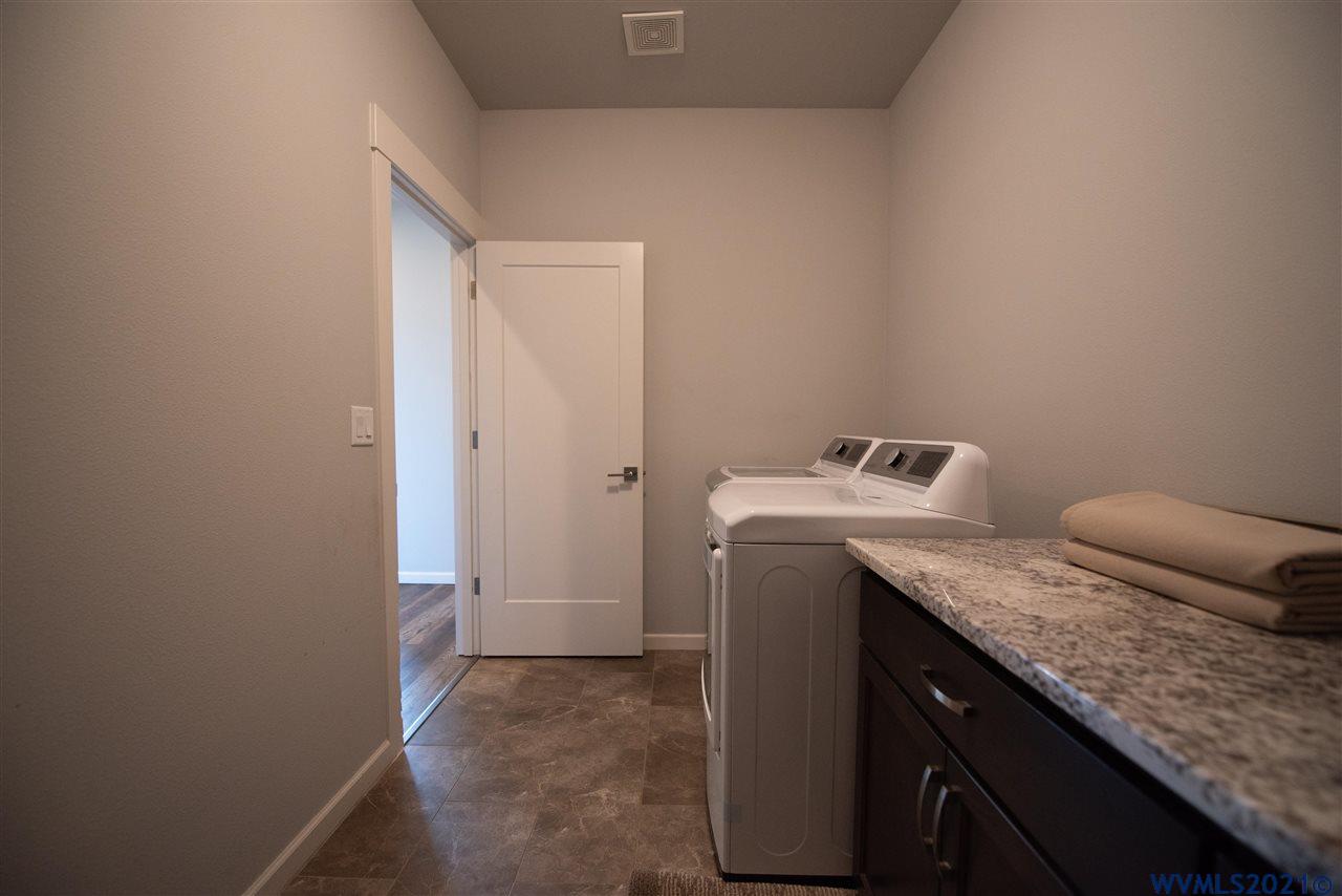 2733 Northeast Tuscan Loop Albany, OR 97321 - Photo 19 of 37 Gallery Image 19
