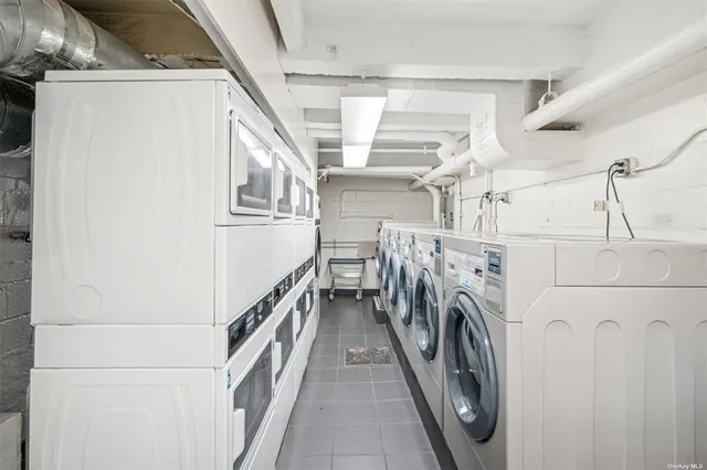 $175,000 | 1480 Thieriot Avenue, Unit 6O | Stratton Park