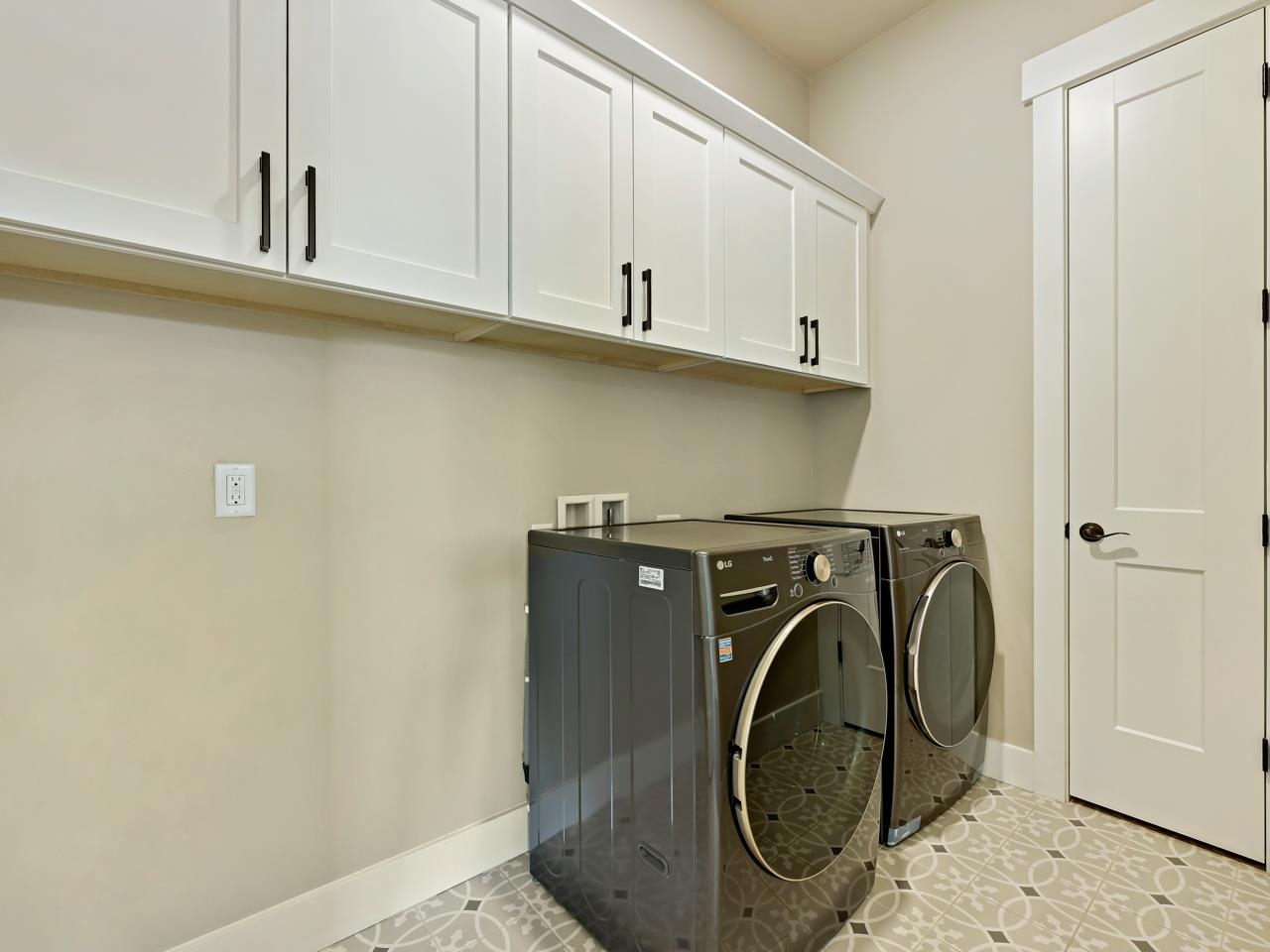 823 Red Apple Road Grand Junction, CO 81505 - Photo 25 of 38 a utility room with dryer and washer