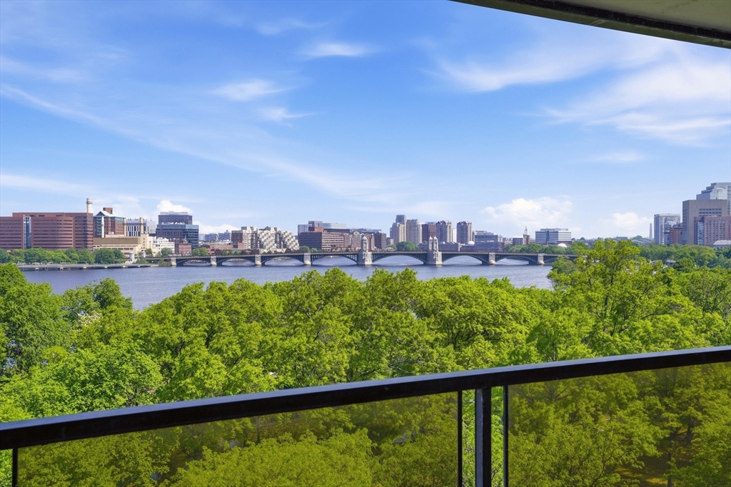 180 Beacon Street, Unit 8DE Boston, MA 02116 - Photo 4 of 31