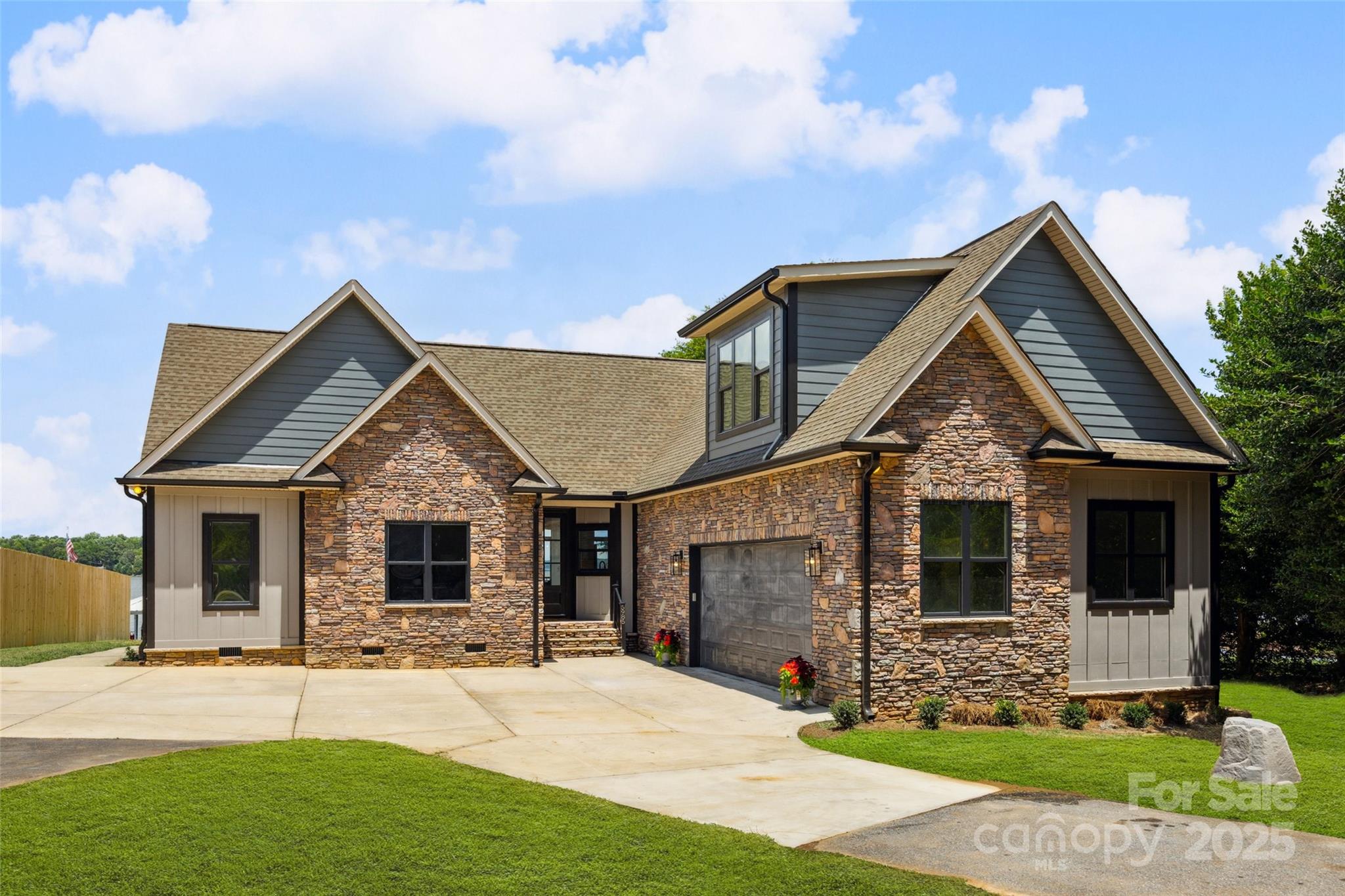 5985 Natoma Road Clover, SC 29710 - Photo 4 of 28 Gallery Image 4