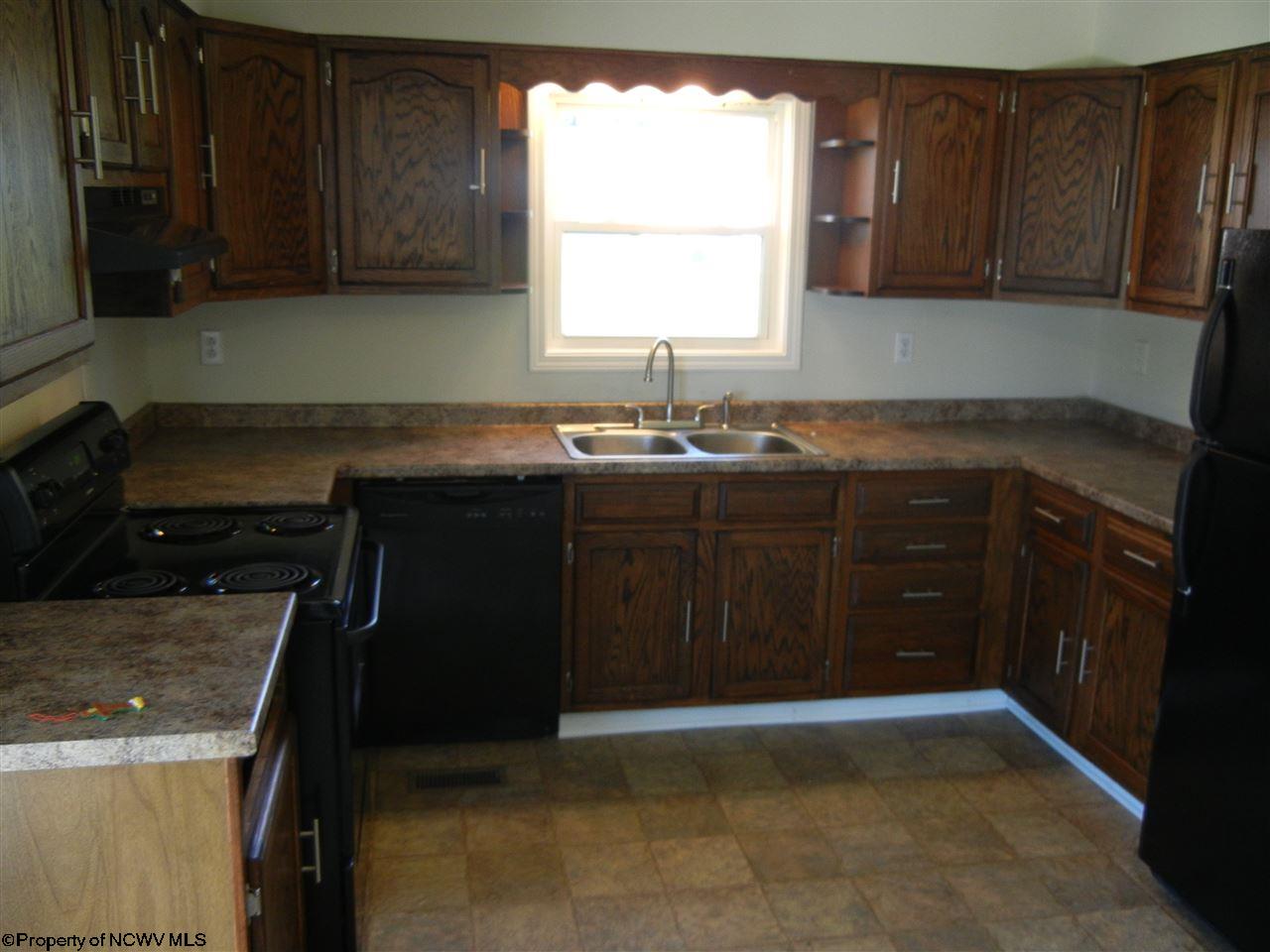 3 Mountainview Road Morgantown, WV 26508 - Photo 4 of 18 Gallery Image 4