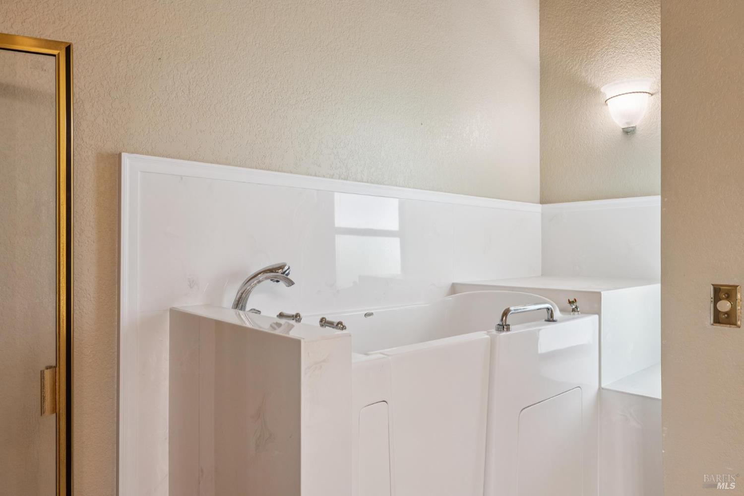 4704 Shade Tree Lane Santa Rosa, CA 95405 - Photo 18 of 21