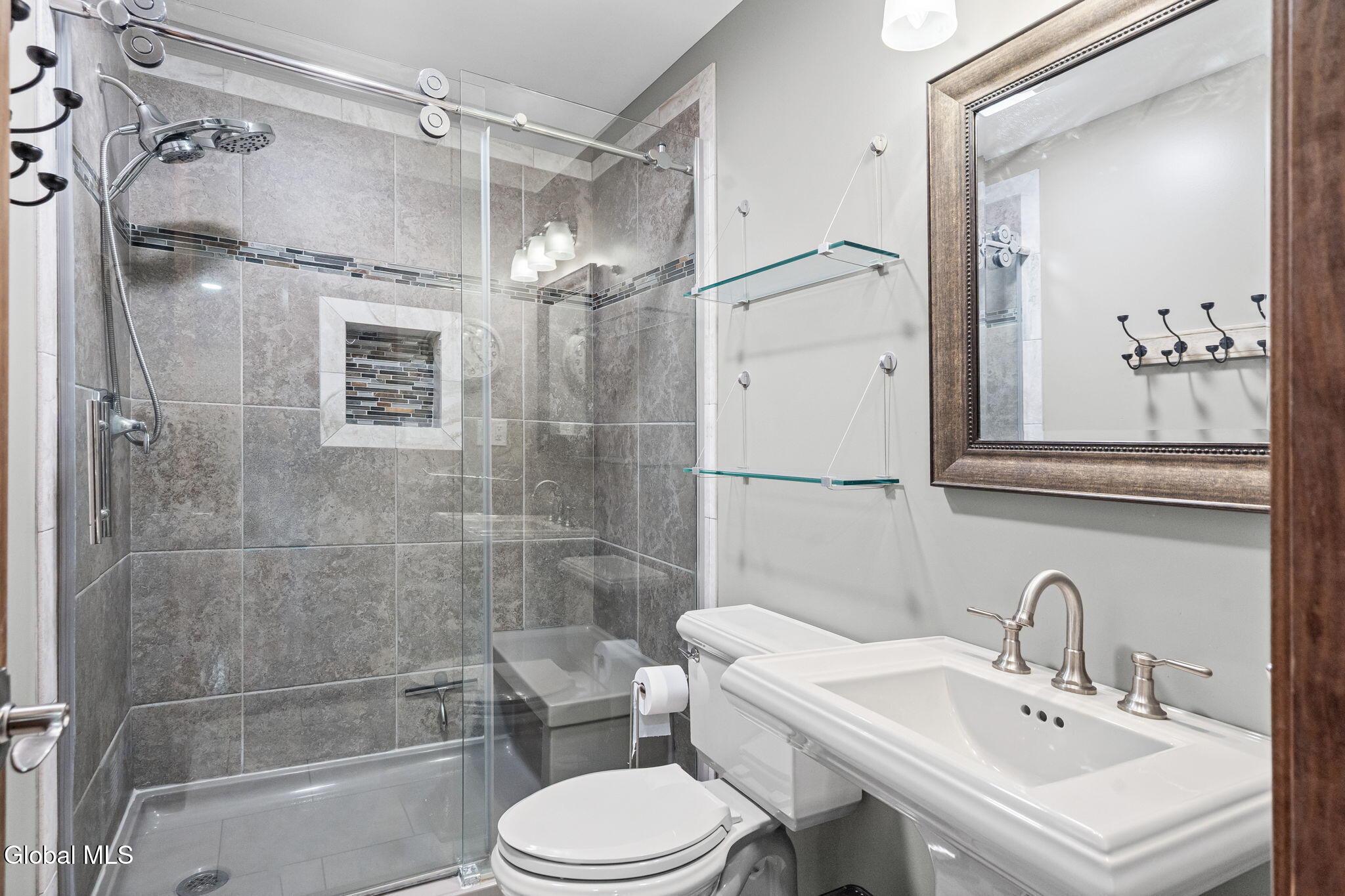 1850 South Old Post Road Castleton-on-Hudson, NY 12033 - Photo 34 of 57 bathroom 3
