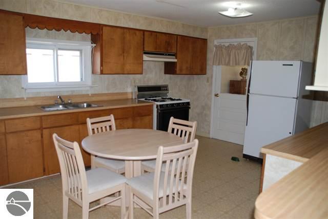 12411 Fowler Road Honor, MI 49640 - Photo 19 of 21 1739040-18.JPG