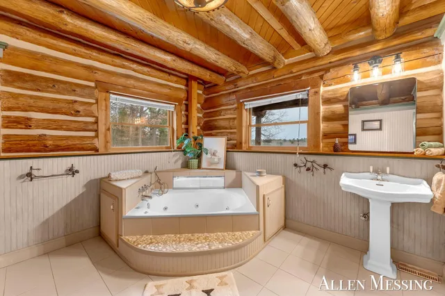 $549,900 | 3990 Croton Drive, Newaygo, MI 49337