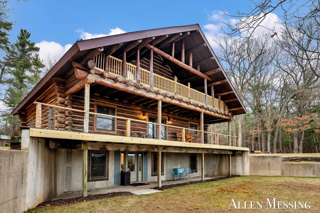 $549,900 | 3990 Croton Drive, Newaygo, MI 49337