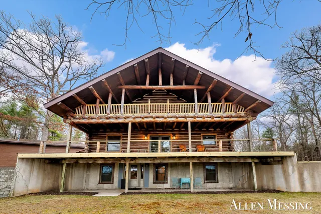 $549,900 | 3990 Croton Drive, Newaygo, MI 49337