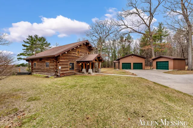 $549,900 | 3990 Croton Drive, Newaygo, MI 49337