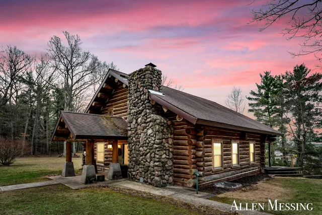 $549,900 | 3990 Croton Drive, Newaygo, MI 49337