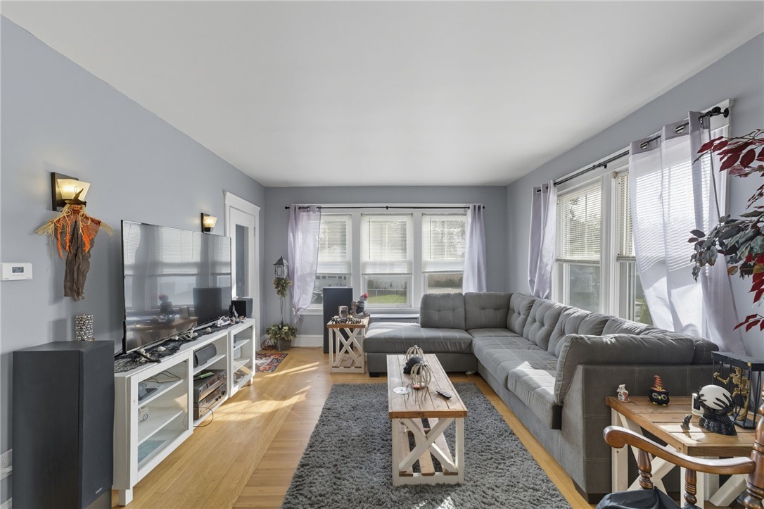 26 Blackburn Street Pawtucket, RI 02861 - Photo 11 of 31