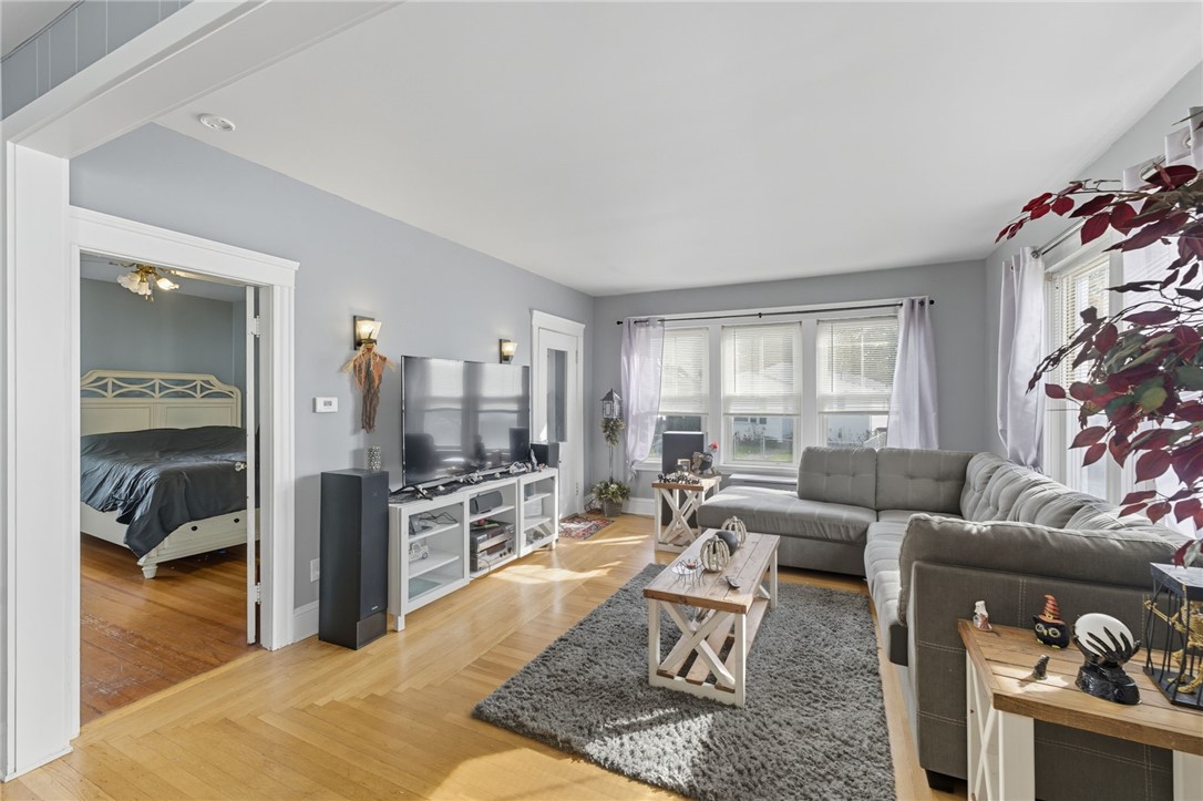 26 Blackburn Street Pawtucket, RI 02861 - Photo 7 of 31