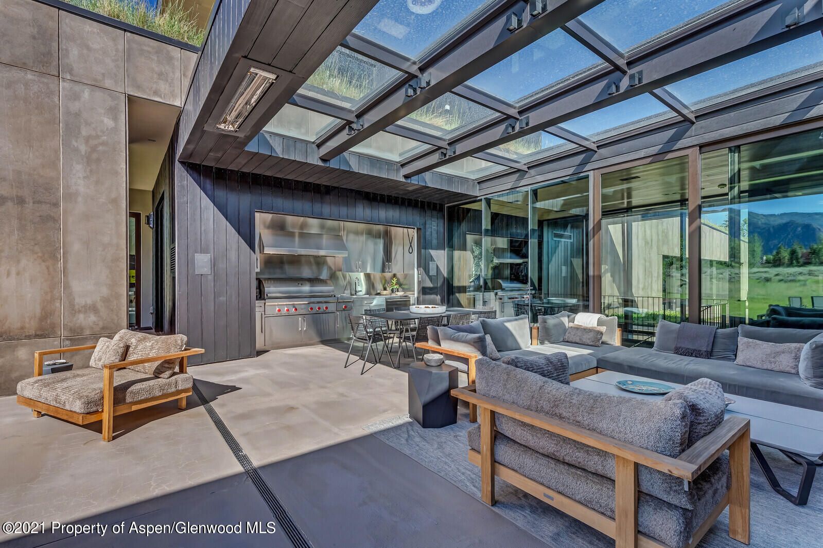 276 Coach Road Aspen, CO 81611 - Photo 21 of 68 21-Outdoor Living & Kitchen