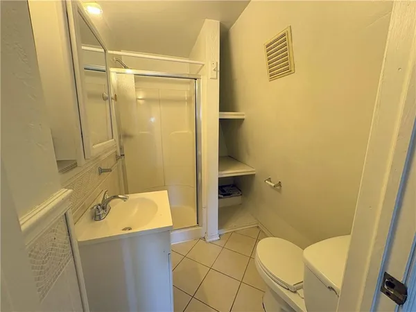 $895 | 467 Oneida Street, Unit 2, Pittsburgh, PA 15211