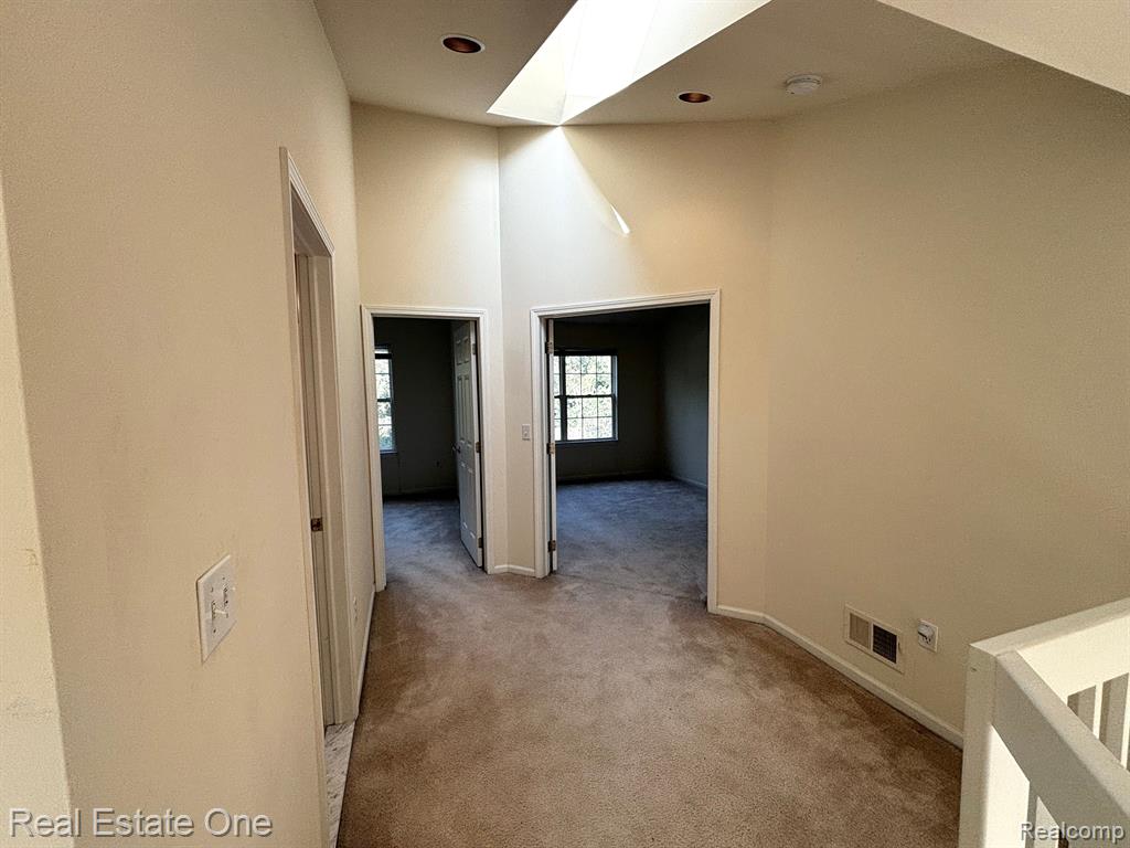 1423 Chesapeake Road, Unit 54 Royal Oak, MI 48067 - Photo 17 of 35