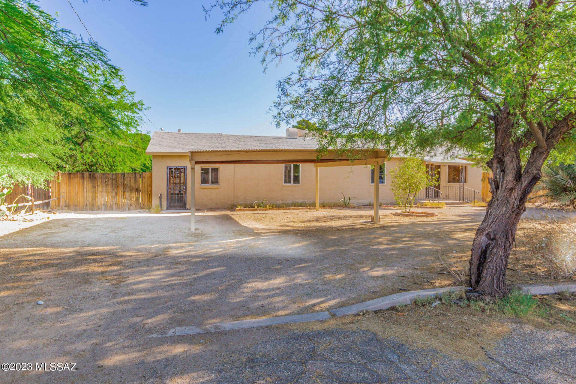 2551 East Lind Road Tucson, AZ 85716 - Photo 1 of 27 Gallery Image 1