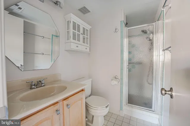 $4,100 | 4512 Lantern Place, Alexandria, VA 22306