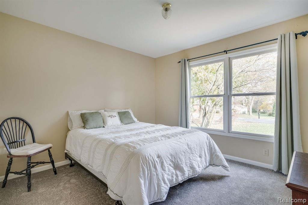 2626 Hickory Lawn Road Rochester Hills, MI 48307 - Photo 27 of 44