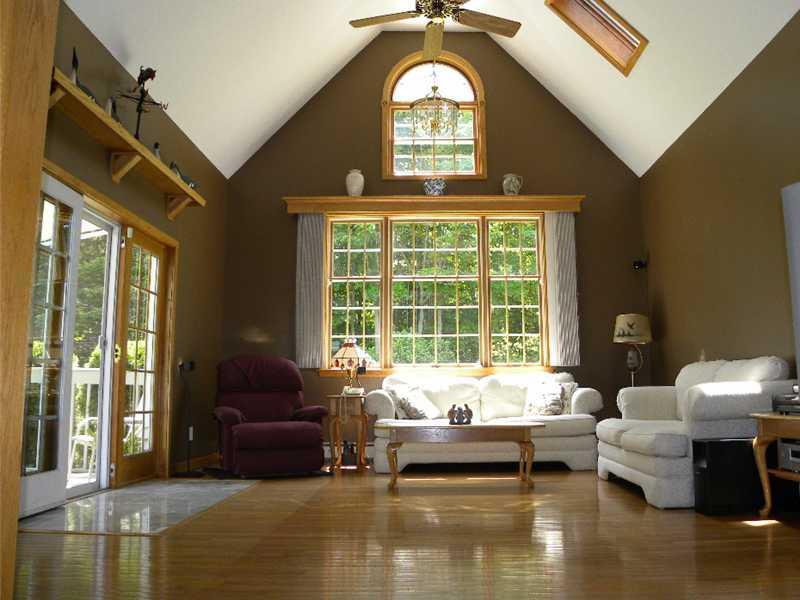 105 Hogan Road Lewiston, ME 04240 - Photo 2 of 25 Living Room.