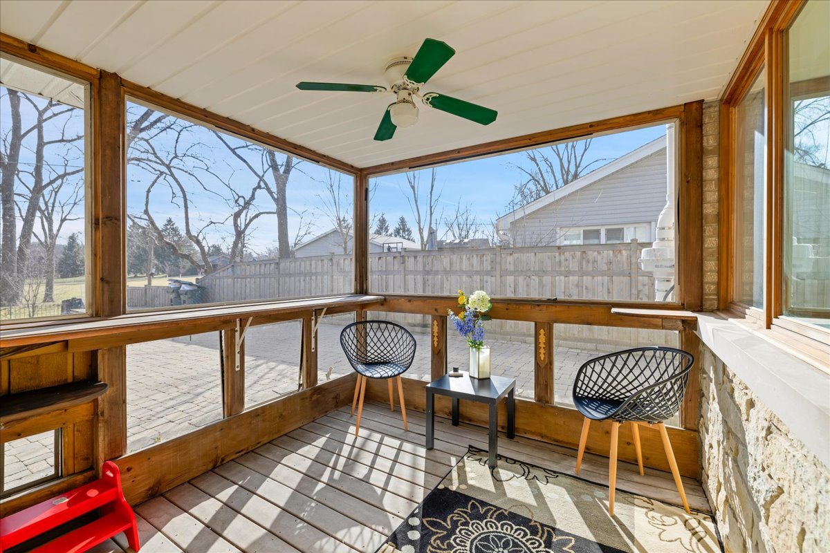 603 Harms Road Glenview, IL 60025 - Photo 18 of 55 Gallery Image 18