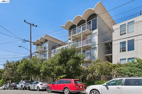 $215,000 | 811 York Street, Unit 326, Oakland, CA 94610