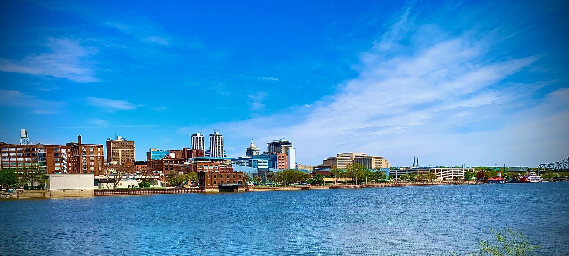 330 Southwest Water Street Peoria, IL 61602 - Photo 2 of 17