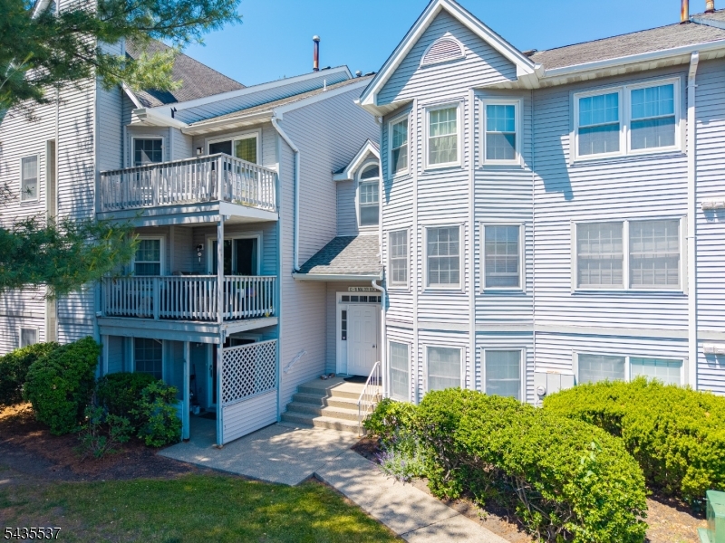 15 Boulder Run Road Paterson, NJ 07501 - Photo 2 of 29