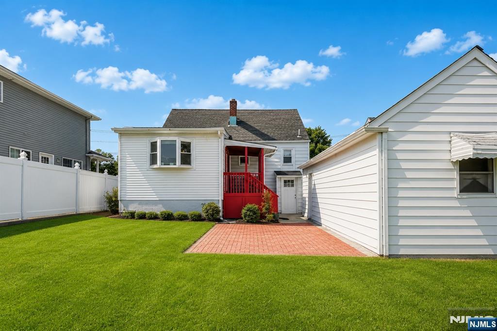 42 Long Valley Road Lodi, NJ 07644 - Photo 31 of 32