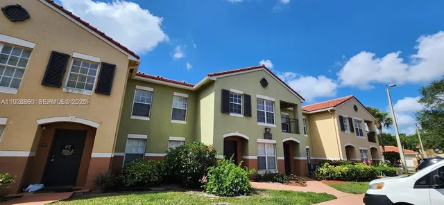 $2,000 | 10312 Fox Trail Road South, Unit 1004, Royal Palm Beach, FL 33411