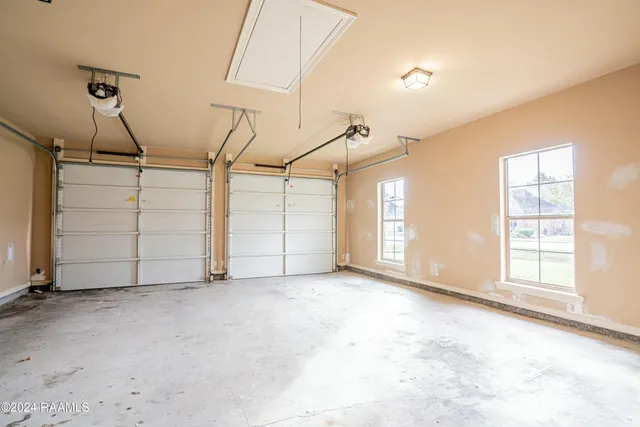 $1,800 | 101 Tara Oak Drive, Carencro, LA 70520