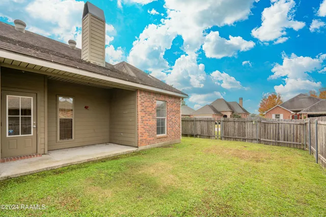 $1,800 | 101 Tara Oak Drive, Carencro, LA 70520