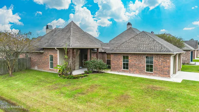 $1,800 | 101 Tara Oak Drive, Carencro, LA 70520