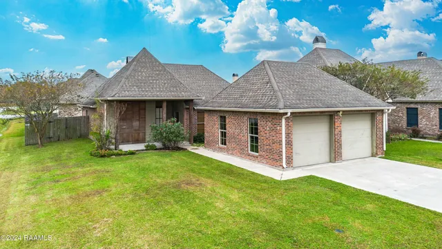 $1,800 | 101 Tara Oak Drive, Carencro, LA 70520