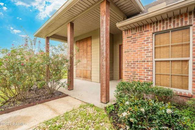 $1,800 | 101 Tara Oak Drive, Carencro, LA 70520