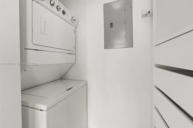 $2,400 | 244 Biscayne Boulevard, Unit 3507, Miami, FL 33132