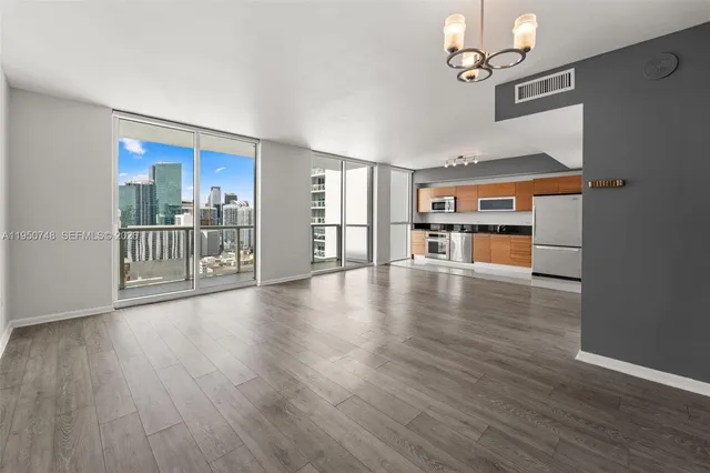 $2,400 | 244 Biscayne Boulevard, Unit 3507, Miami, FL 33132