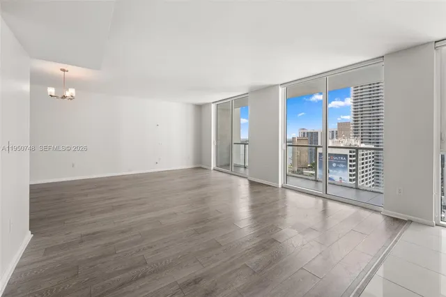 $2,400 | 244 Biscayne Boulevard, Unit 3507, Miami, FL 33132