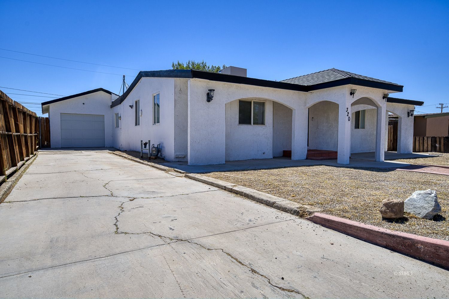 320 North Helena Street Ridgecrest, CA 93555 - Photo 3 of 39