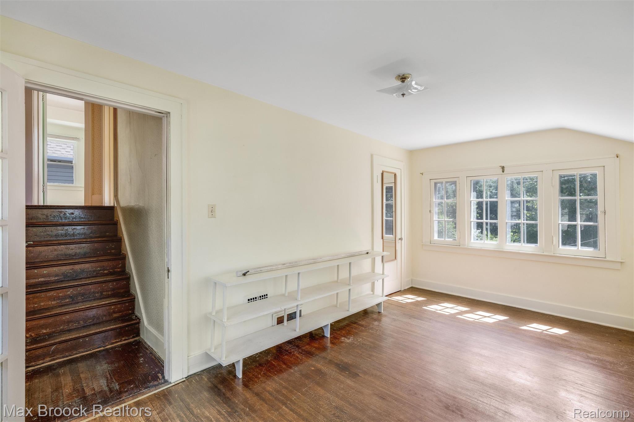 37 Hanover Road Pleasant Ridge, MI 48069 - Photo 19 of 41 Family Room/Office