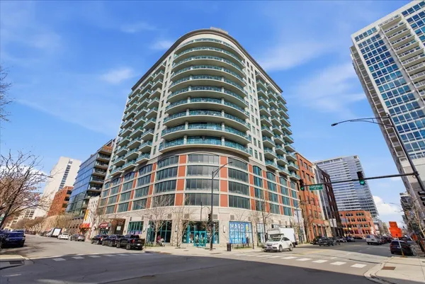 $4,000 | 340 West Superior Street, Unit 1601, Chicago, IL 60654