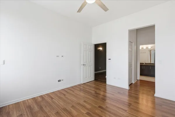 $4,000 | 340 West Superior Street, Unit 1601, Chicago, IL 60654