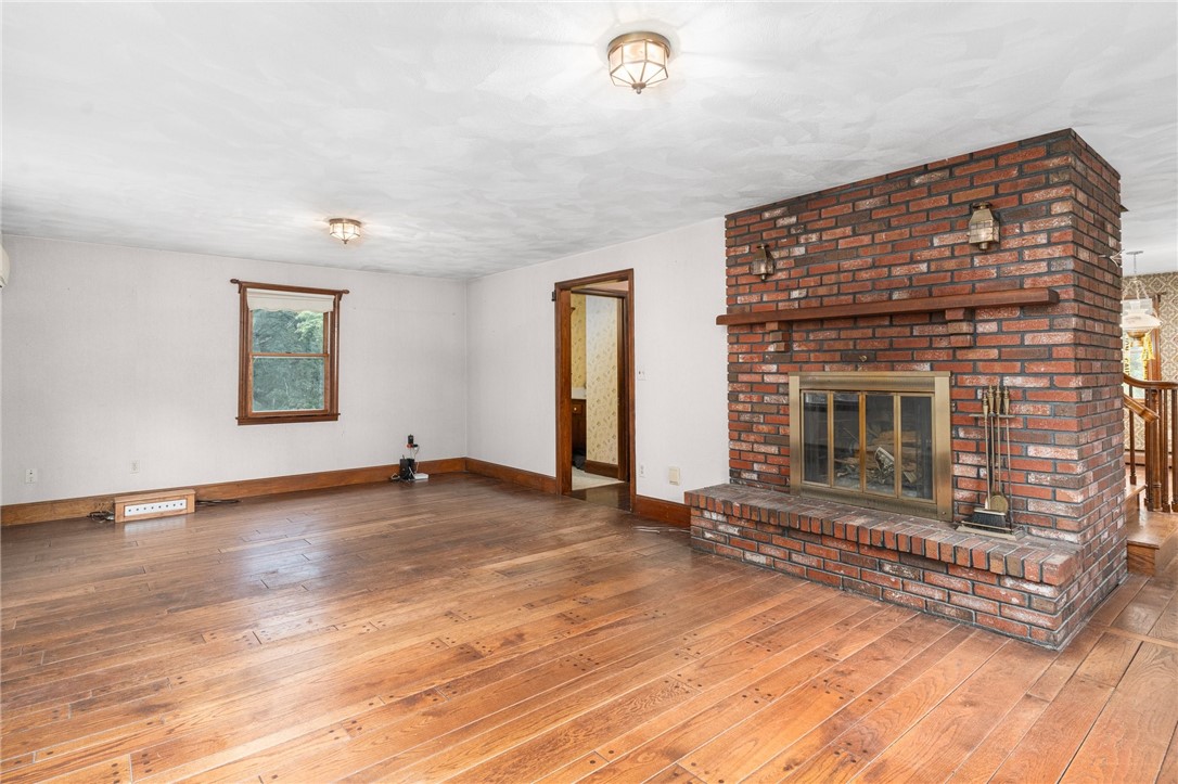 1715 Hill Road Burrillville, RI 02830 - Photo 11 of 37