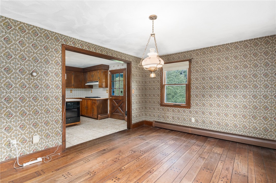 1715 Hill Road Burrillville, RI 02830 - Photo 9 of 37